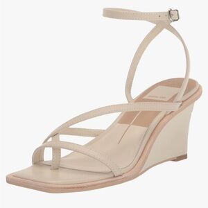 Dolce Vita Women's Gemini strapped Sandals ivory NIB size 6.5